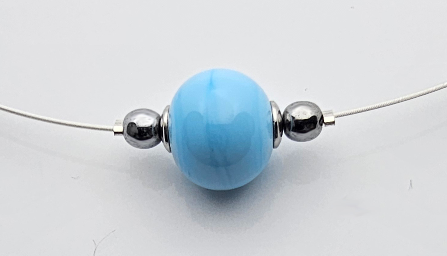 Leichte Kette gletscherblau