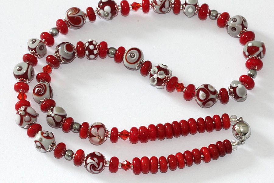 Collier Vielfalt in bordeaux Collier Vielfalt in bordeaux